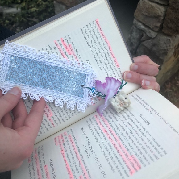 Handmade Bookmark w/ Vintage Bunny Teacup Charm - Picture 2 of 6